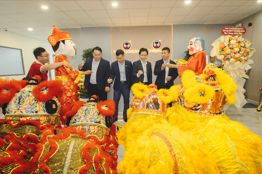 Vạn Xuân Incons & Vạn Xuân Property khai trương văn phòng mới