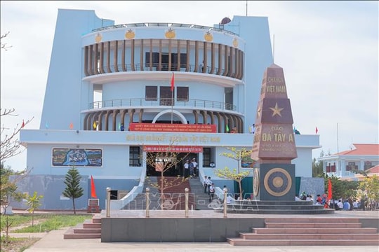 Cầu truyền hình trực tuyến chúc Tết quân và dân Đặc khu Trường Sa