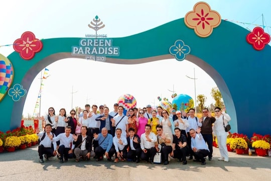 Cư dân tương lai phấn khích với Lễ hội xuân tại Vinhomes Green Paradise