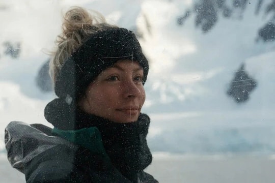 Cô gái Mỹ chi gần nửa tỷ đồng đón tuổi 29 ở nơi ít người tới nhất hành tinh