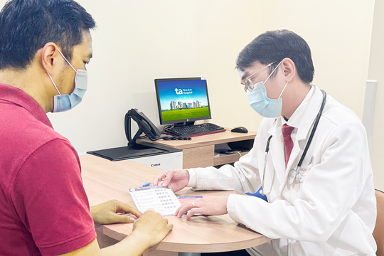 Người đàn ông vàng da do đột biến gene