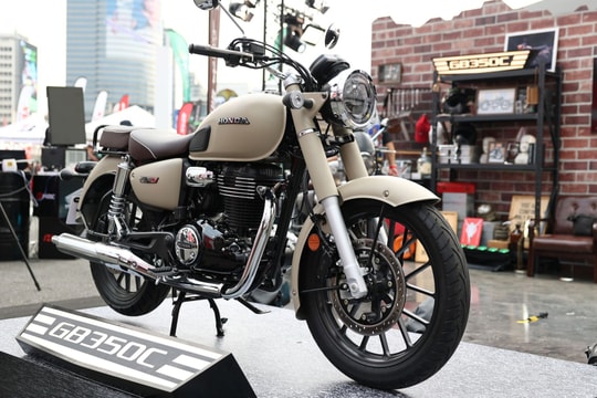 Honda GB350C - môtô cổ điển giá 5.000 USD