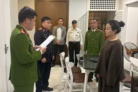 Tạo app xem thể thao lậu miễn phí, 4 người bị bắt