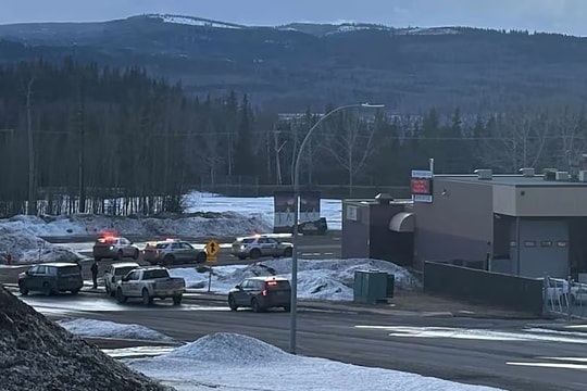 Nghi phạm xả súng ở trường học Canada là nữ