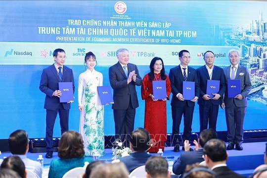 Trung tâm Tài chính quốc tế - Cú 'hích' đối với nền kinh tế Việt Nam