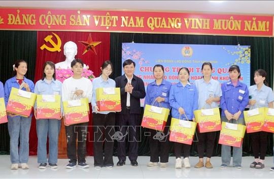 Chăm lo Tết cho công nhân, người lao động hoàn cảnh khó khăn