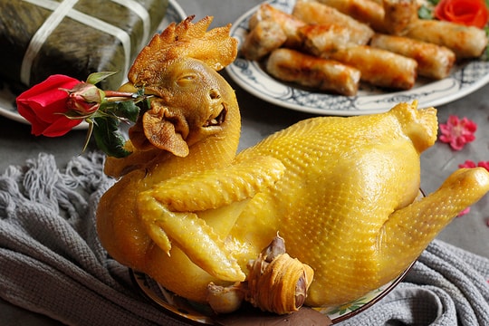 Có nên cúng gà chặt miếng thay vì nguyên con?