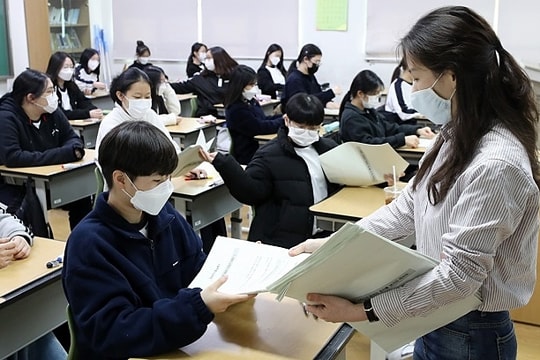 Hàn Quốc cắt giảm giáo viên, nguy cơ theo 'vết xe đổ' của Nhật Bản