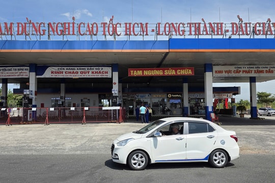 Đồng Nai đề nghị TP HCM, Lâm Đồng hỗ trợ cung ứng xăng cho cao tốc