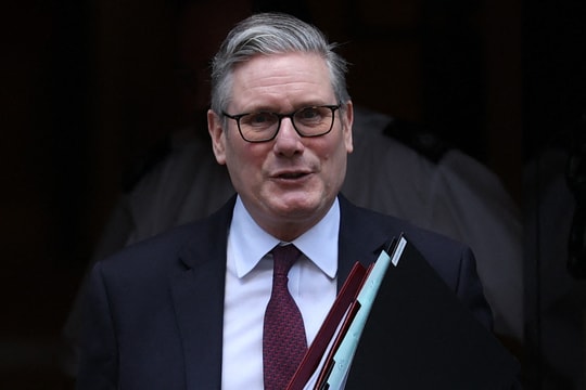 Hồ sơ Epstein đe dọa tương lai Thủ tướng Anh