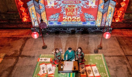 Vào Hoàng cung triều Nguyễn xem Tết cổ truyền có gì lạ?