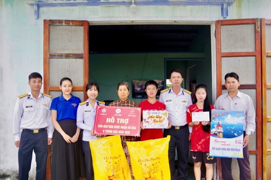 Hải quân tổ chức nhiều hoạt động dân vận, chính sách dịp đón Tết Nguyên đán