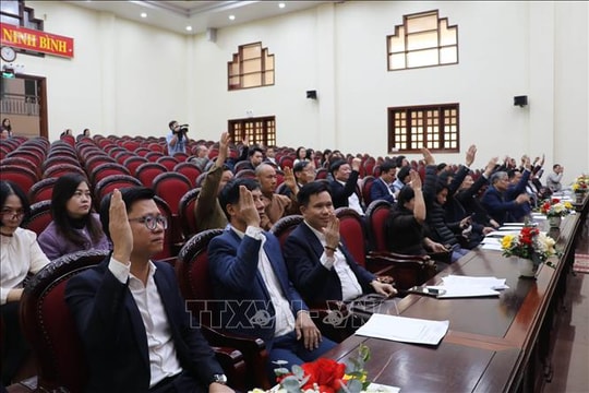 Thông qua danh sách những người ứng cử tiêu biểu về phẩm chất, năng lực