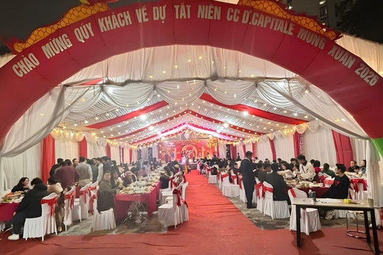 Cư dân chung cư Hà Nội góp tiền làm tiệc tất niên