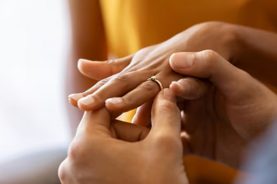 Bi kịch của mối quan hệ 'yêu không danh phận'