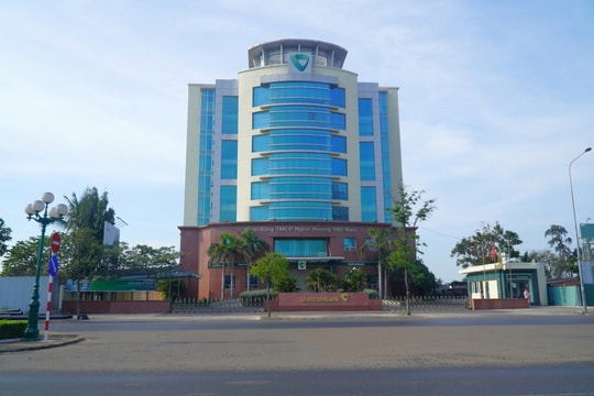 Vietcombank tăng lãi suất tiết kiệm