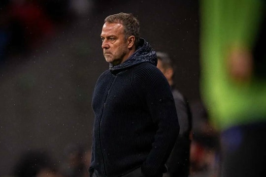 Flick quyết thắng ngược sau khi thua thảm Atletico