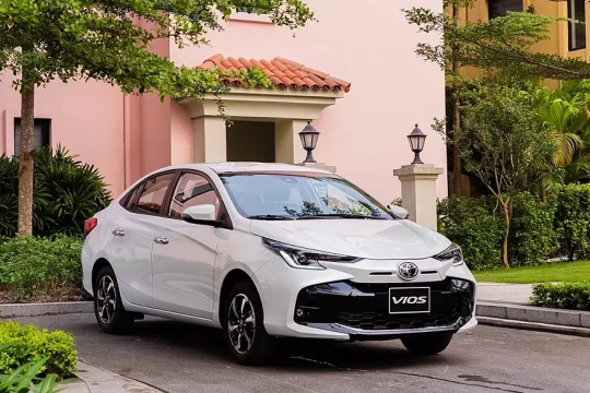 Người Việt giảm mua sedan cỡ B tháng trước Tết