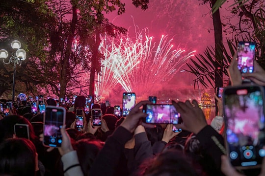 Không khí lạnh tràn xuống miền Bắc đêm giao thừa