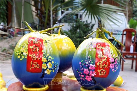 Nâng giá trị nông sản từ tạo hình cho trái cây đặc sản