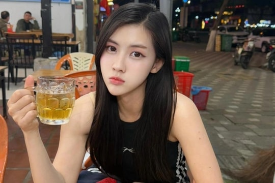 Hotgirl Thái Lan mê cầu thủ Đình Bắc, tới Đà Nẵng du lịch đón năm mới