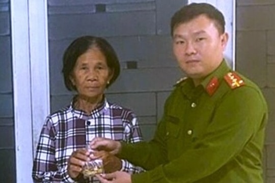 Nhận lại 1,2 lượng vàng đánh rơi