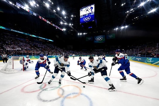 Kẻ đào tẩu 16 năm bị bắt khi đi cổ vũ đội tuyển quốc gia thi Olympic