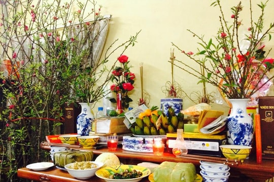 Cúng gia tiên Tất niên gìn giữ mạch nguồn văn hóa gia đình Việt