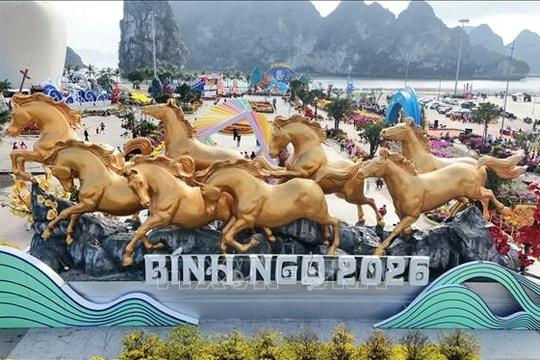 'Kỳ quan số' bên bờ di sản và khát vọng bứt phá