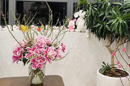 Giá hoa ly ngày giáp Tết tăng gấp 10