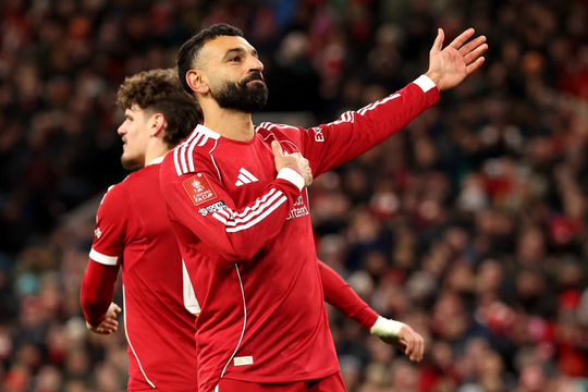 Salah đưa Liverpool vào vòng năm Cup FA