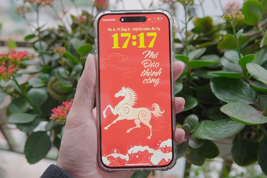 Mẹo tiết kiệm pin điện thoại ngày Tết