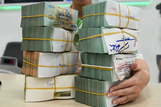 Công ty có được giữ tiền thưởng Tết Âm lịch 2026 của nhân viên?