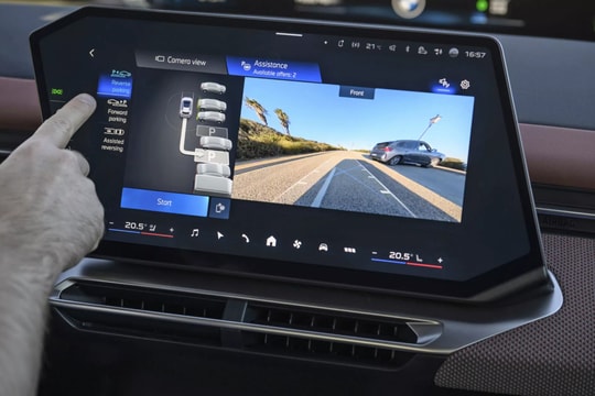 Chủ xe BMW phải trả tiền hàng tháng để dùng camera 360