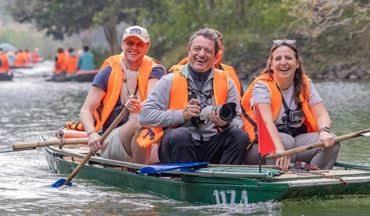 Nhiều điểm du lịch nổi tiếng ở Ninh Bình "nghỉ Tết"