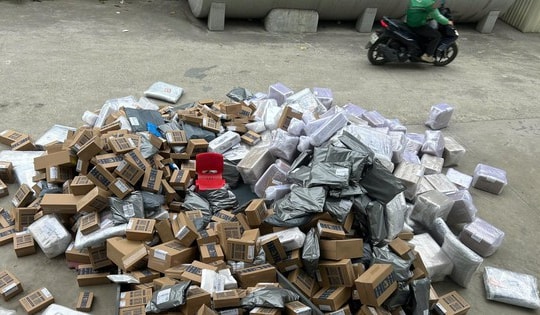 Nhà bán hàng online kể chuyện "bơi" trong hàng ngàn đơn hàng Tết Bính Ngọ