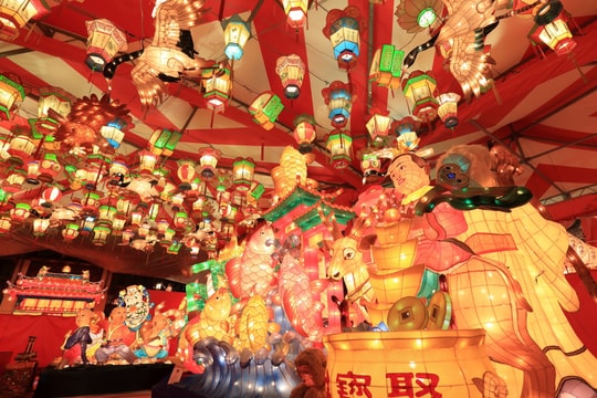 Không khí hân hoan những ngày cận Tết khắp châu Á