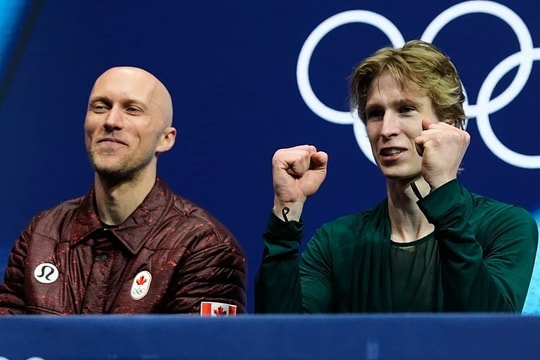 HLV thay đồng phục các đội liên tục ở Olympic mùa Đông