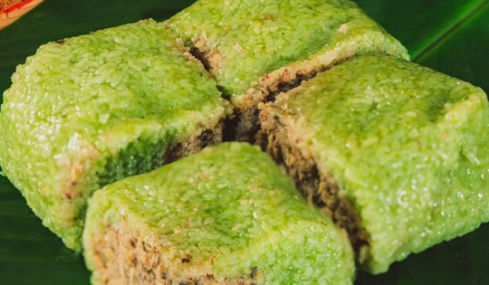 Bóc bánh chưng thấy hiện tượng này, đừng cố ăn kẻo "rước bệnh" vào người