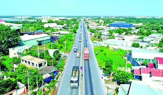 Những chuyến xe Tết trên đường tỉnh 830