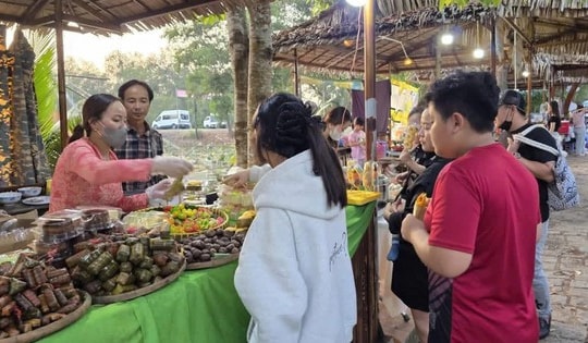 CLIP: Dân dã các mô hình chợ quê ở Đồng Tháp