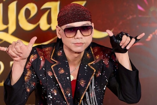 Phan Đinh Tùng gây bàn tán