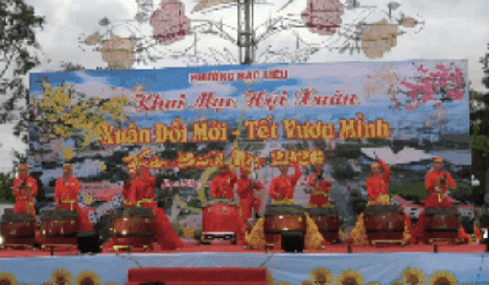 VIDEO: Ký ức Tết xưa ùa về ở chợ quê giữa phố