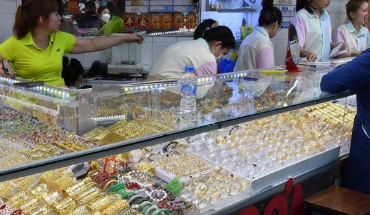 Giá vàng hôm nay 17-2: Chưa dừng đà tăng