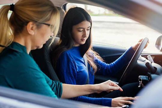 Thế hệ 'hoàng tử ghế phụ' từ chối cầm vô lăng