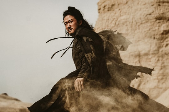 Bom tấn 100 triệu USD của Ngô Kinh lép vế phòng vé