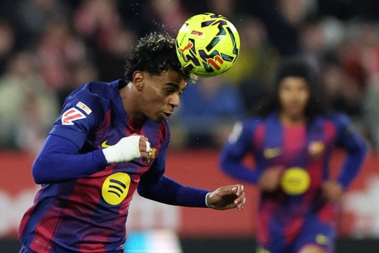 Flick phải làm gì để kéo Barca ra khỏi khủng hoảng?