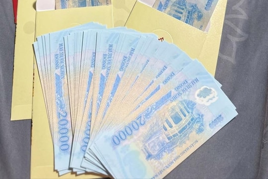 'Lì xì 10.000, 20.000 để người lớn đỡ áp lực'