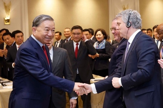 Tổng Bí thư Tô Lâm chứng kiến lễ ký và trao các hợp đồng, thỏa thuận hợp tác của Việt Nam và Mỹ