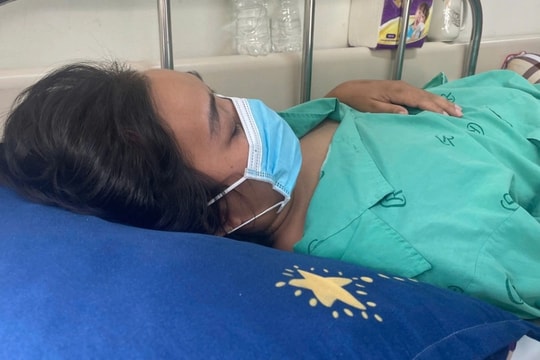 Gia cảnh khó khăn, người mẹ trẻ mắc ung thư máu "không dám mong khỏi bệnh"